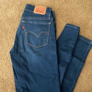 Levi 710 super skinny jean size 26